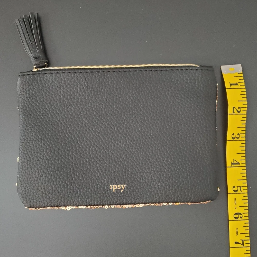 Ipsy Sequin Clutch Makeup Zip Bag with Tassle - Black & Gold NWOT